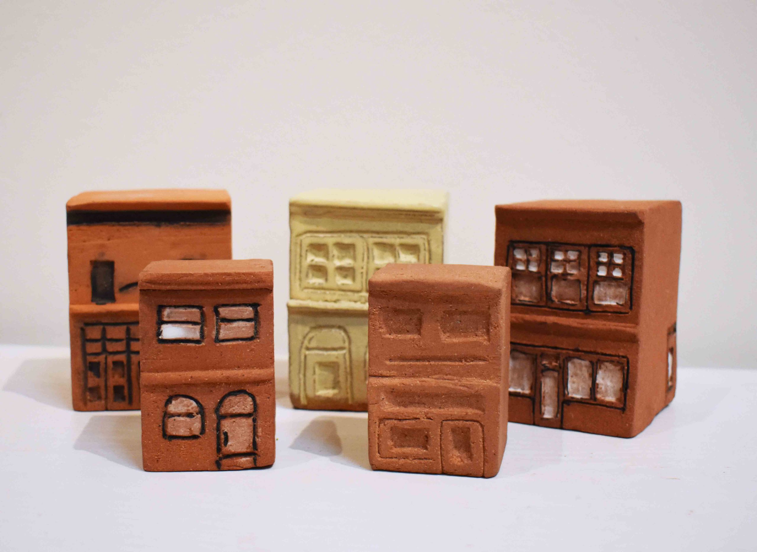 Ye Old Town Freestanding House Ornament – Small image 3