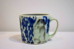 katriona-drijber-sparrow-and-asters-mug-pottery