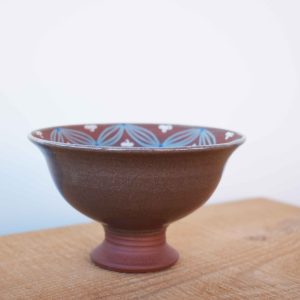 Pedestal Cup