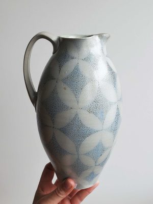 squid pitcher